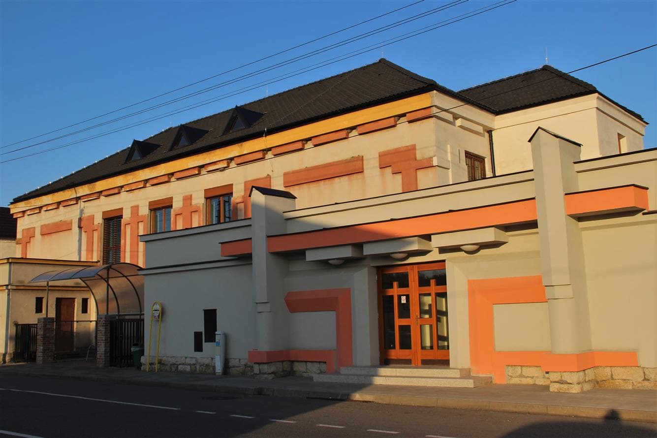 Sokolovna Brodce